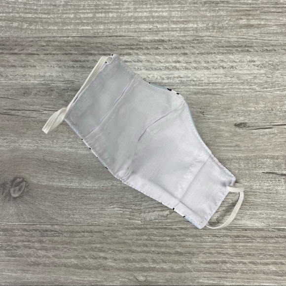 Blue Kitty Fitted face mask with filter pocket - Picture 3 of 3